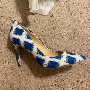 Sam Edelman white and blue pumps size 9